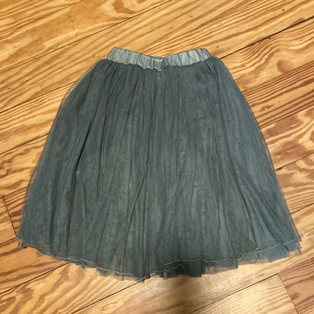 Trish Scully child sz 3 ruffly skirt